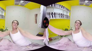 Caroline Ardolino - Sexy MILF Sitting on Your Face