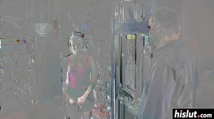 Ash Hollywood seduces her friend's dad