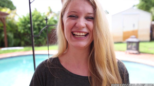 2013-11-14 Jayden Rae - Jayden Rae tests new shaft