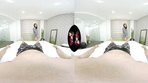 Lia Ponce - Laying With Lia