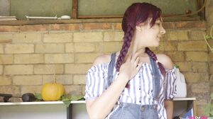 Trixie - Green thumb