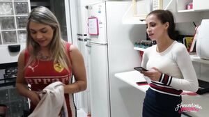 Fernandinha Fernandez e Teh Angel pulando o carnaval na