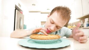 Stepbro apple pie wont fix your dick ,try me