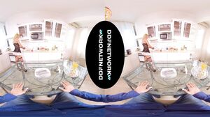 Peneloppe Ferre- Horny Housewife