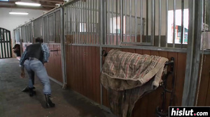 Tera gets her cunt plunged with style