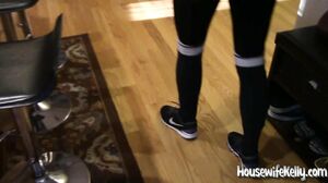 HouseWifeKelly - Welcum Home Bitch!