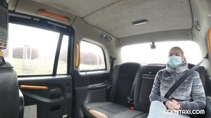 Sexy brunette accepted a dirty offer from a taxi driver