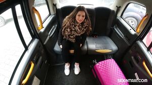 SexInTaxi E21 Sereyna Gomez CZECH