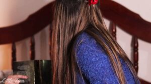 Little Tina - Prueba un Pene Por Primera Vez