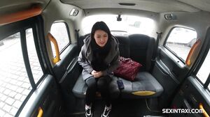 SexInTaxi E20 Cindy Shine CZECH 2