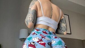 Sexy Brunette Amateur Babe Monica Assfucked Hard !!!!!!