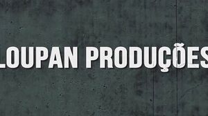 Ninfeta magrinha dando a buceta e o cu na varanda