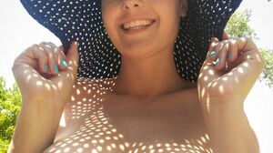 Anna Claire Clouds - Making Her Work For It