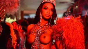 The Dean is in the Haus!