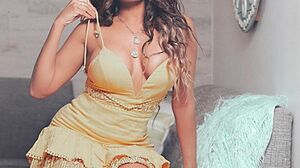 Greedy MILF Clea Ready to Offer Her Ass to Her Boss !!!