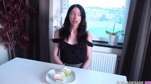 TGirl Sasha de Sade - Taiwan Mukbang! With Special Sauce