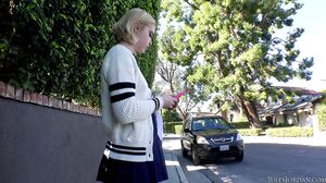 Chloe Couture Take His Dick In Her Ass