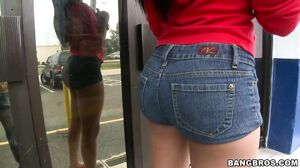 Bella & Jayla Foxx - Ten Pin Ass Hammer