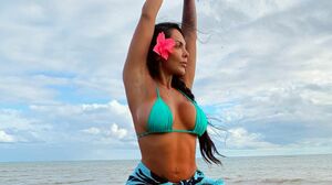 Daisy Lee - BBC ASSist in HD