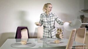 WeAreHairy - Felicia - Table Setting