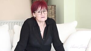 AuntJudys - Seducing Auntie Linda And Jerk Off Instruct