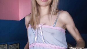 WeAreHairy - Iveta - Bluebed