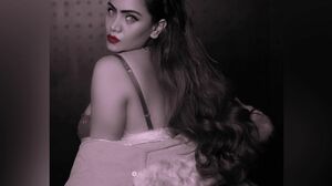 Thirsty Latina Adelle Rests Her Pussy Against 4 Dicks !