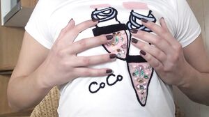 WeAreHairy - Laimites - White Shirt Wood Table