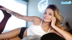 Lyannaa - 04 - Webcam Show