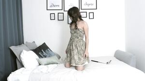 WeAreHairy - Litta - Green Dress White Bed