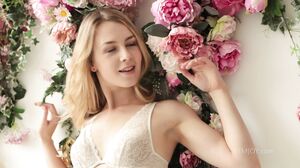 Alicia Fox - Pure Charm