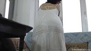 WeAreHairy - Lina - White Dress Purple Chair