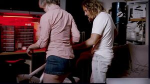 Dee Williams - Doesn't Get Mad