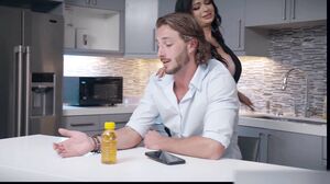 Carolina Cortez - Co-Worker For Help