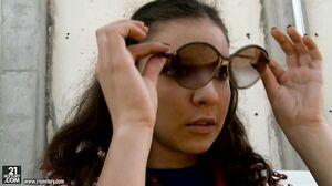 Gina Gerson & Lindsey Olsen - Dirty Disco