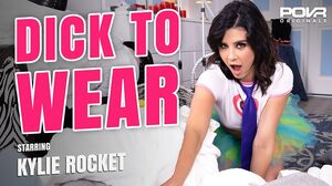 Kylie Rocket Lavando a Roupa