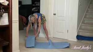 AuntJudys - Yoga Workout With Diane