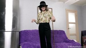 WeAreHairy - Pique Dame - Gold Blouse Black Pants