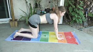 WeAreHairy - Apricot Pitts - Blue Mat Grey Tights