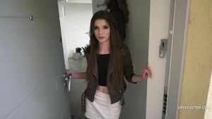 Nelya - The Crafty Club Owner