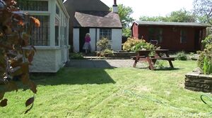 WeAreHairy - Rogue Rose - Water Hose