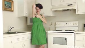 WeAreHairy - Sadie Lune - Kitchen Striptease