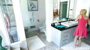 TeamSkeetXCamSoda - Aaliyah Love Feels Way Bigger 2