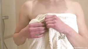 WeAreHairy - Santy - Bath