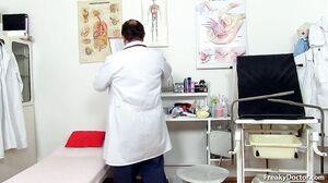 Freaky Doctor - Loreen Roxx - ExclusiveClub