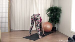 WeAreHairy - Valentine - Red Top Flower Pants