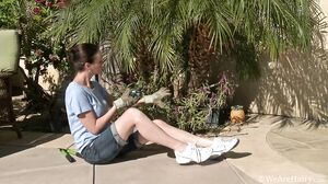WeAreHairy - Veronica Snow - Garden Trimming