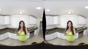 Syren De Mer - A MILF In Need