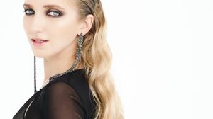 Bella Luz - Young Lady