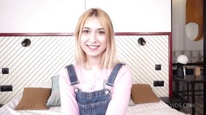 LP - Iris Kiss Kiss Tried Big Cock in the Ass